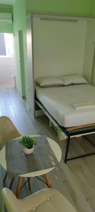 Cinema House Single & Double Rooms & Studio Apartments Pula Luaran gambar