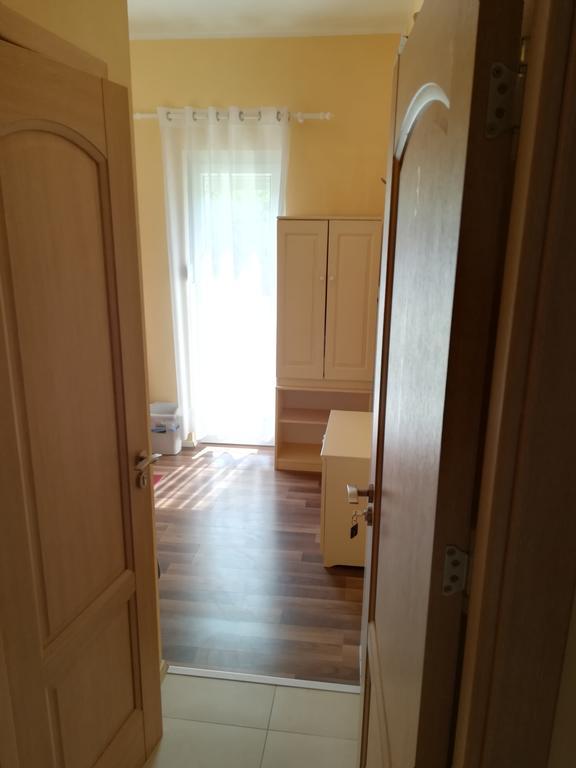 Cinema House Single & Double Rooms & Studio Apartments Pula Luaran gambar