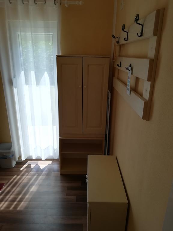 Cinema House Single & Double Rooms & Studio Apartments Pula Luaran gambar