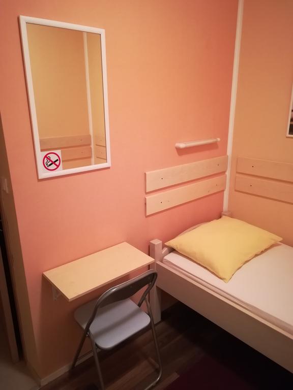 Cinema House Single & Double Rooms & Studio Apartments Pula Luaran gambar