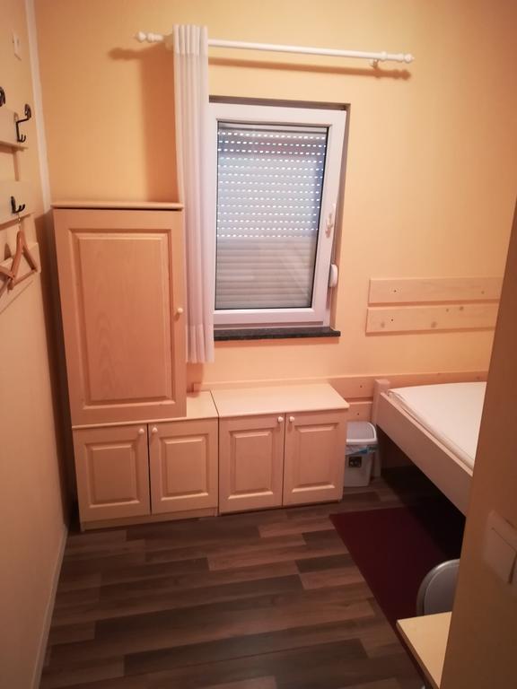 Cinema House Single & Double Rooms & Studio Apartments Pula Luaran gambar