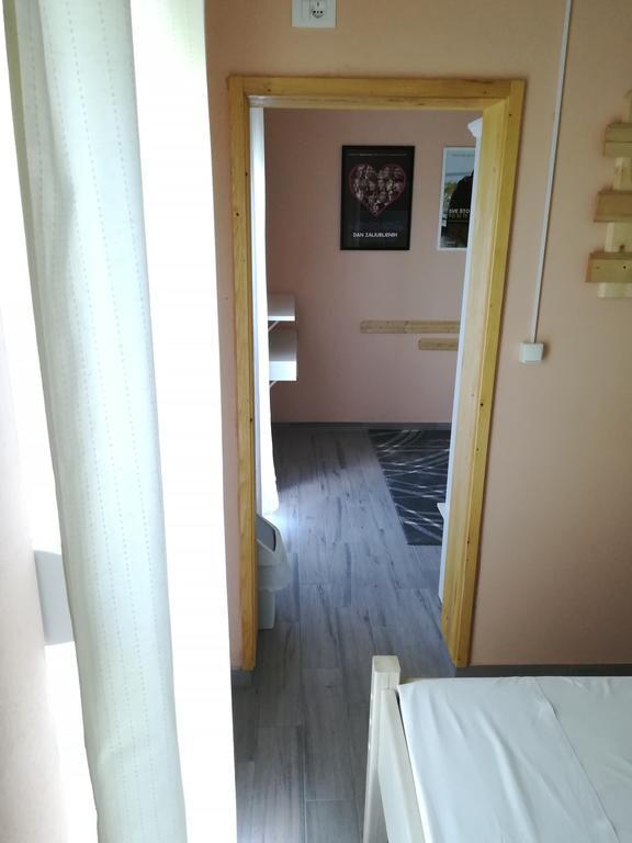 Cinema House Single & Double Rooms & Studio Apartments Pula Luaran gambar
