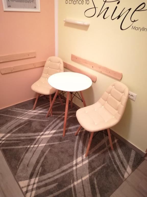 Cinema House Single & Double Rooms & Studio Apartments Pula Luaran gambar