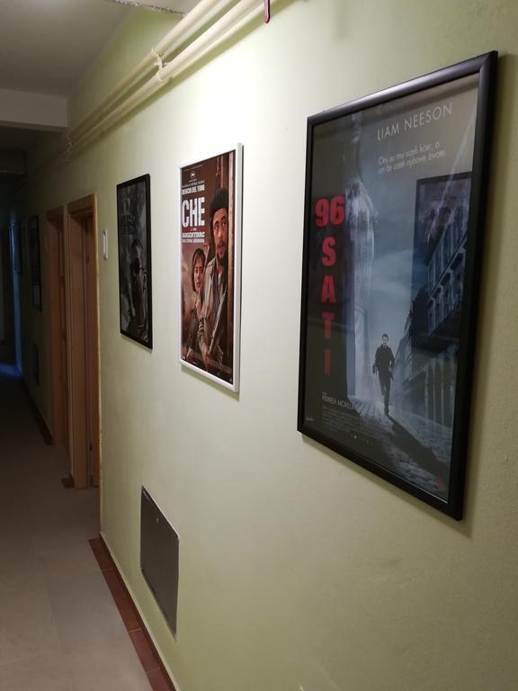 Cinema House Single & Double Rooms & Studio Apartments Pula Luaran gambar