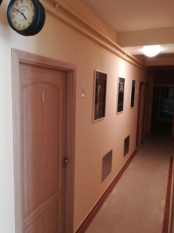 Cinema House Single & Double Rooms & Studio Apartments Pula Luaran gambar